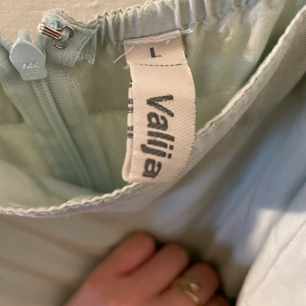 Baby Blue Valija Romper with Belt and Pockets - Picture 3 of 3